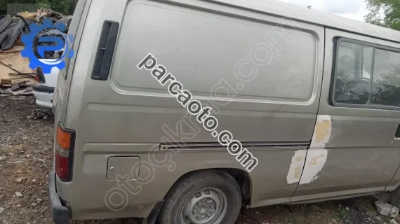 Nissan urvan sağ yan kesme yedek parça
