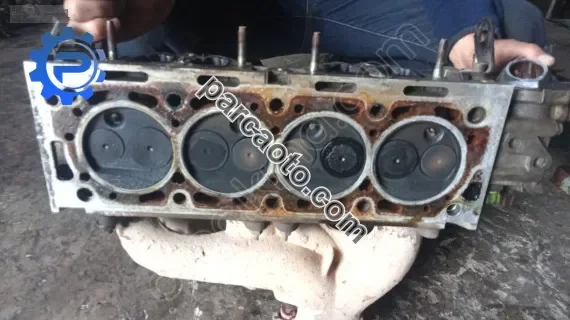 Citroen zx 1.8 8v silindir kapak