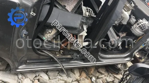citroen berlingo kesme sağ marşbiyel