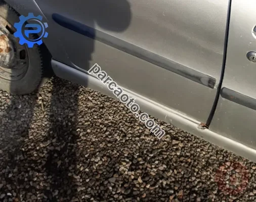 fiat palio çıkma sağ arka kapı bandı