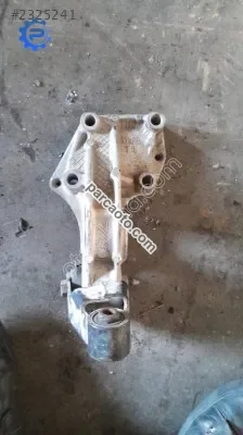 Peugeot 206 1.4  1.6  ara şaft akis  braketi çıkma