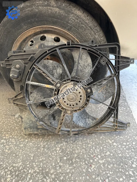 Renault clio 2 symbol fan fan davlumbazı fan motoru komple Renault clio 2 symbol fan fan davlumbazı fan motoru komple