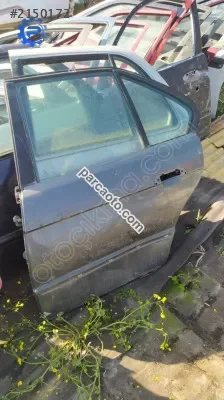 BMW 5.20 sol arka kapı çıkma