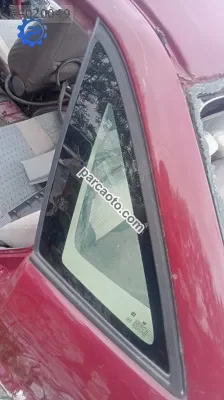 Opel Astra f sedan sol arka kelebek cam