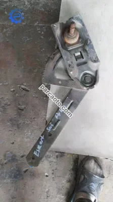 Escort sağ arka cam krikosu çıkma