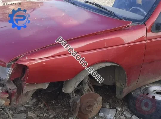 1993 model peugeot 405 çıkma sol ön çamurluk