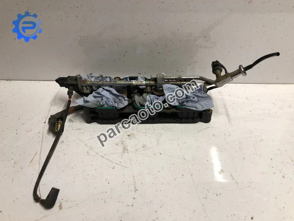 Jaguar X-Type 2001 - 2009 Orijinal Çıkma Enjektör Kütüğü  C2S14833, XR83226, 1X4U9D280AA 