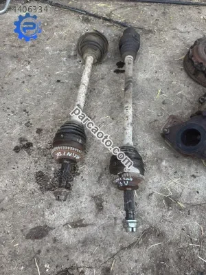 Megane 1 ABS li Sağ Sol Ön Aks Akis adet