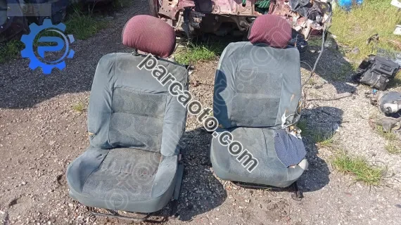 Megane 1 koltuk çift yedek parça