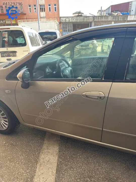 Fiat linea sol ön kapı dolu Fiat linea sol ön kapı dolu