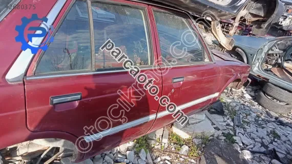 Honda Accord 83 model sağ kapılar boş adet yedek parça
