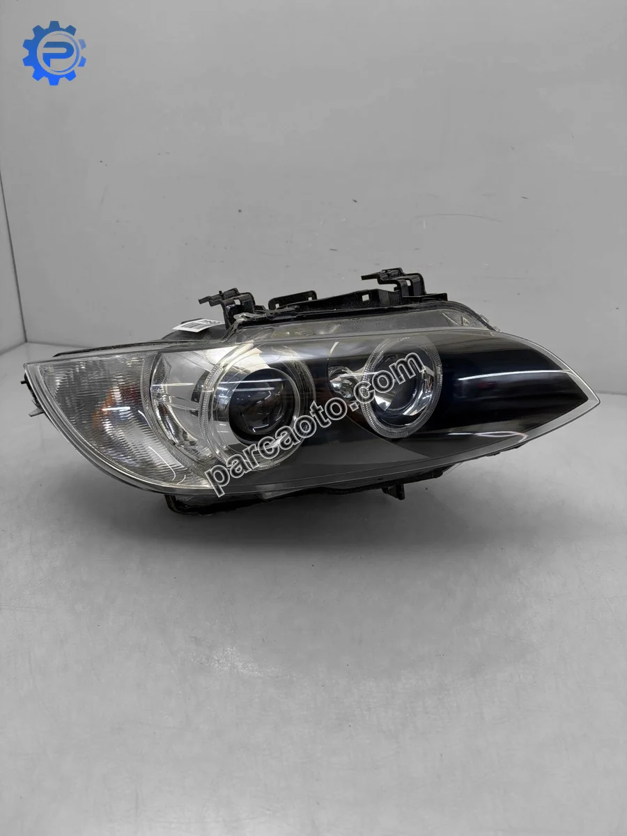 BMW 3 Serisi E92 E93 Orjinal Çıkma Xenon Sağ Far 7182510-09