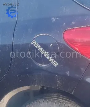 2009 model peugeot 207 1.4 benzinli çıkma depo kapağı