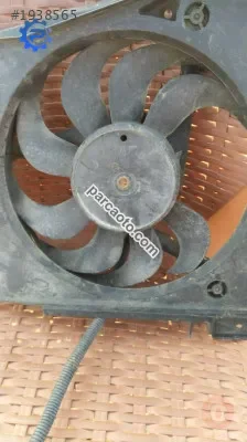 volkswagen golf 4 radyatör fan motoru çıkma