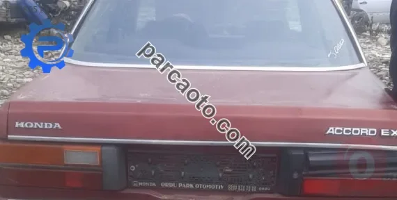 1983 model honda accord 1.6 çıkma bagaj kapağı
