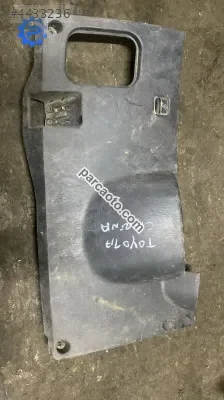 Toyota carina direksiyon alt plastiği