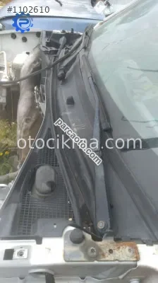 renault kangoo 1.5 çıkma cam önü ızgarası