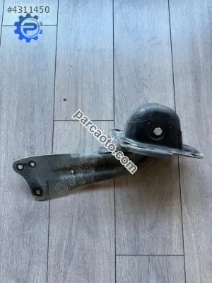 Arka Dingil Şase Bağlantı Kolu Sağ VW Jetta Audi A3 1K0505226H
