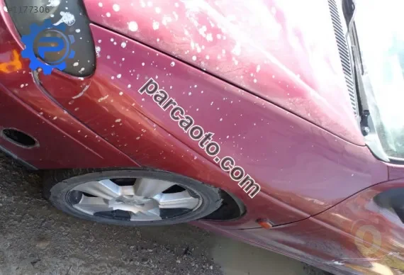 2002 model renault megane 1 coupe çıkma sol ön çamurluk