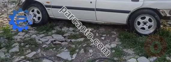 Ford escort 16v efi 1.6 çıkma sol jant lastik takımı