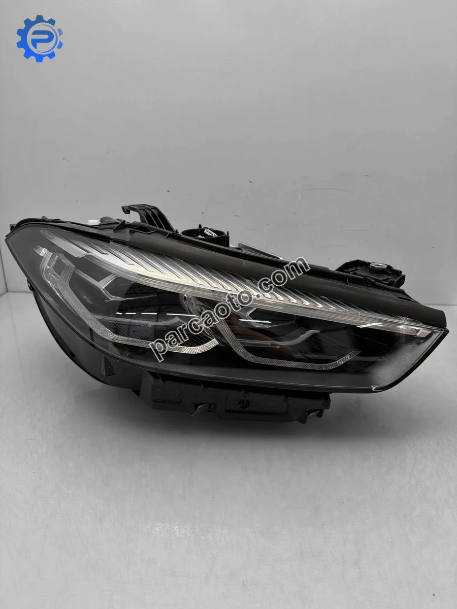 BMW 8 Serisi G14 G15 2018–2023 Orjinal Çıkma Full LED Sağ Far 5A27A32-01