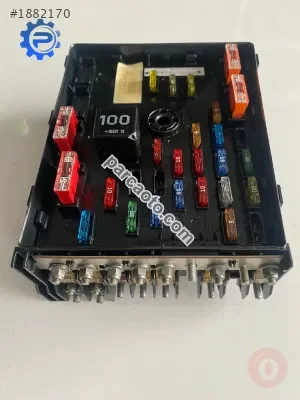 Çıkma Sigorta Kutusu VW Passat 2005-2010 3C0937125