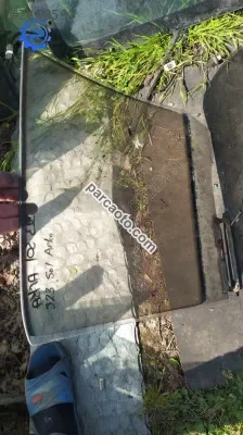 323 sol arka kapı camı çıkma