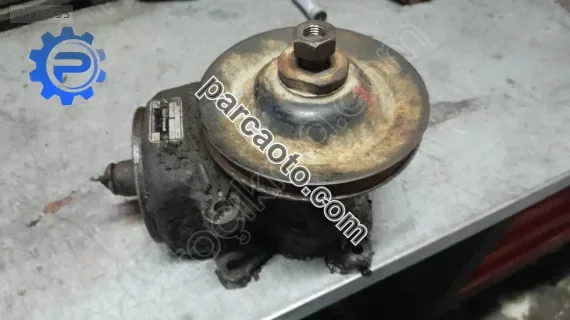 Merc3des w123 direksiyon pompasi yedek parça