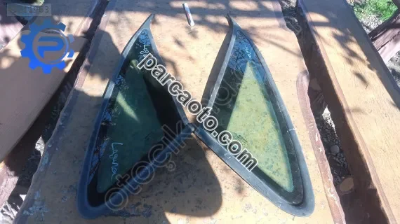 Laguna 1 sağ sol arka kelebek camları çıkma