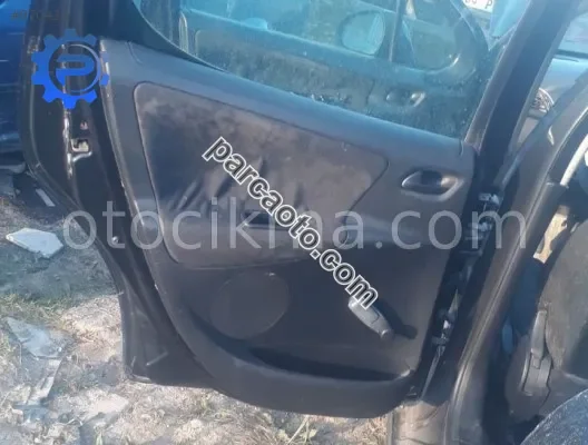 2009 model peugeot 207 1.4 sökme sol arka kapı döşeme