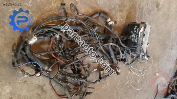 ford connect 75lik çıkma elekrik tesisat sigorta tablası