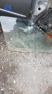 ford escort çıkma sağ ön cam
