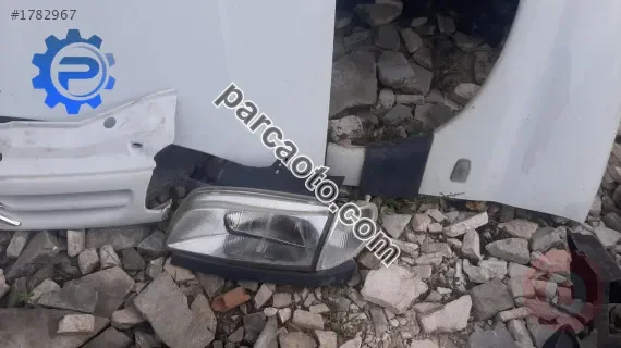 1998 citroen berlingo 1.9 çıkma sol far
