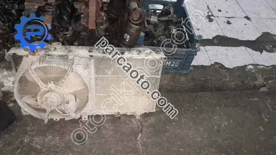 Mazda 323 family 1.5    1.8   manuel bakır  su radyatoru fan yede