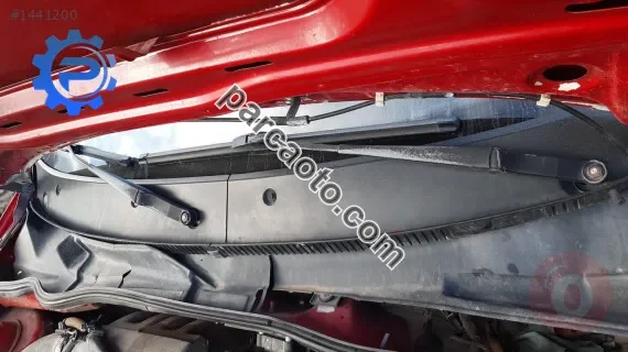 volkswagen polo classic çıkma cam önü ızgarası