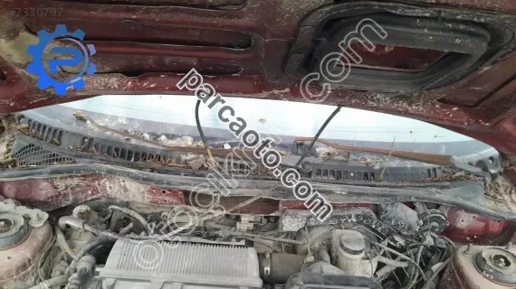 Mazda 323 family cam önü ızgarası çıkma