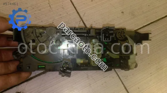 peugeot 207 1.4 benzinli orjinal klima kumanda paneli