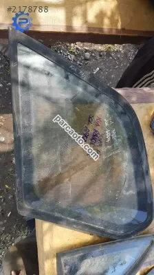 Kia Pride sol arka kelebek cam çıkma