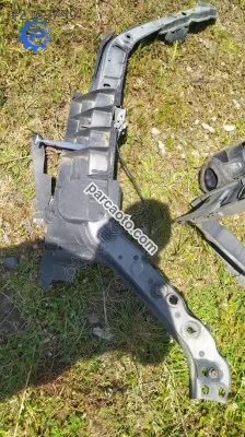 Ford Fiesta ön panel üst saçı çıkma