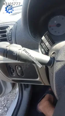 Renault Clio sinyal ve silecek kolu çıkma