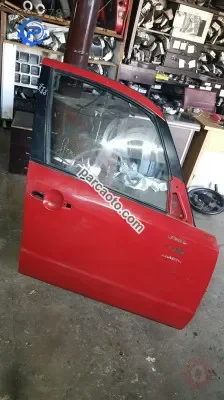 Suzuki SX4 sağ ön kapı çıkma