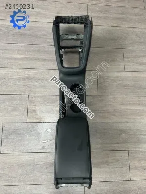 Çıkma Orta Konsol VW Jetta 2011-2018