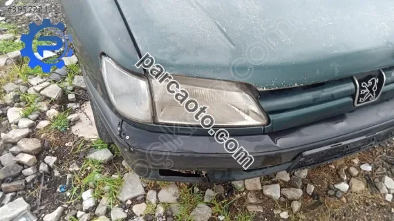 Pejo 306 sağ far sinyal yedek parça