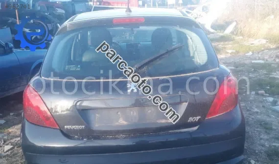 2009 peugeot 207 1.4 benzinli çıkma dolu bagaj kapağı