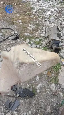 Mazda 323 motor su bidonu yedek parça
