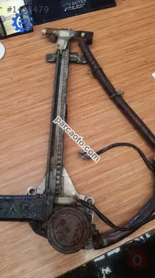 mazda 929 çıkma sol arka cam krikosu