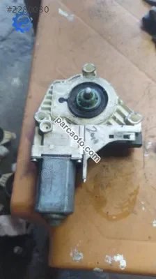 A6 ,A5 sağ ön cam motoru çıkma