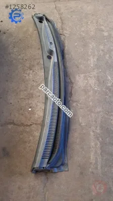 hyundai accent era çıkma cam önü ızgarası