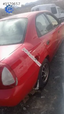 Daewoo nubira sağ arka çamurluk yedek parça