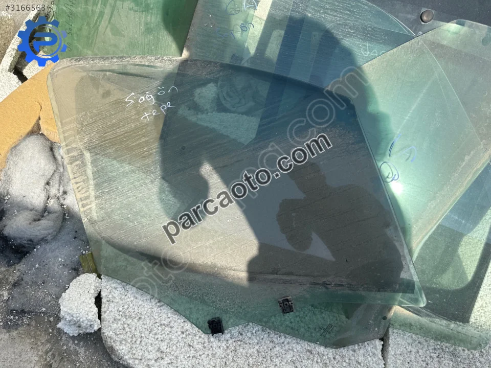 Peugeot Partner Kapı Camları - Samsun Tekkeköy